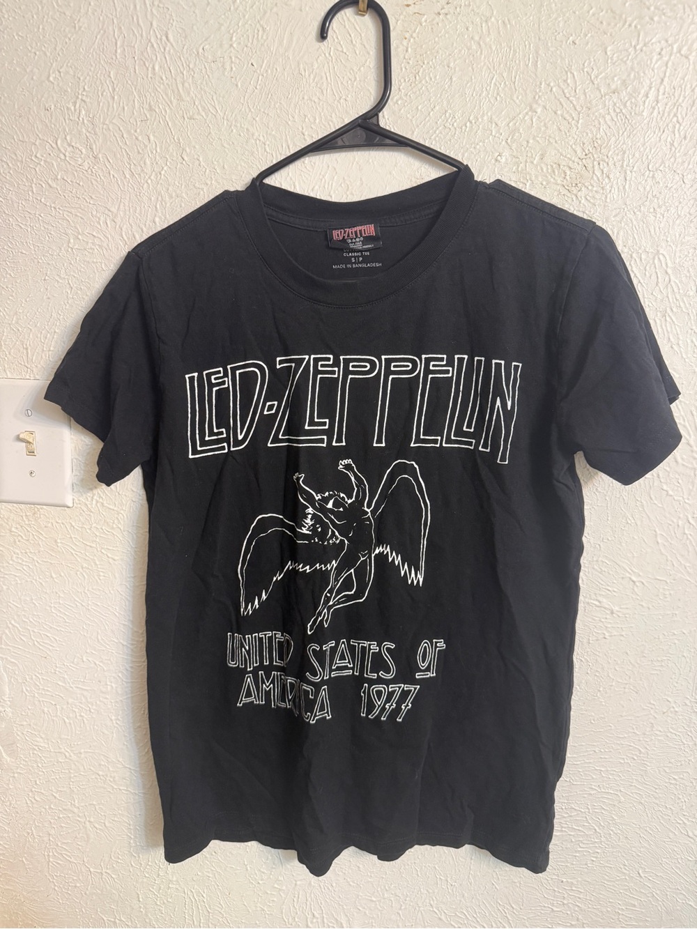 Led Zeppelin Black Graphic Tee - Band Vintage Style